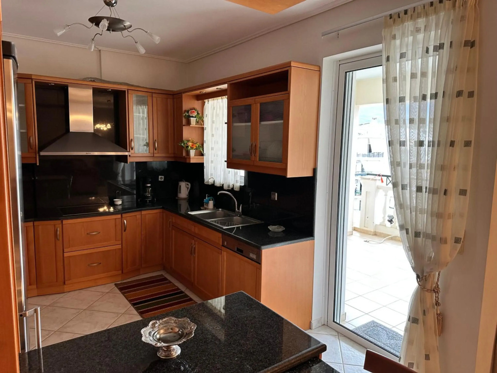 beautiful apartment near the beach