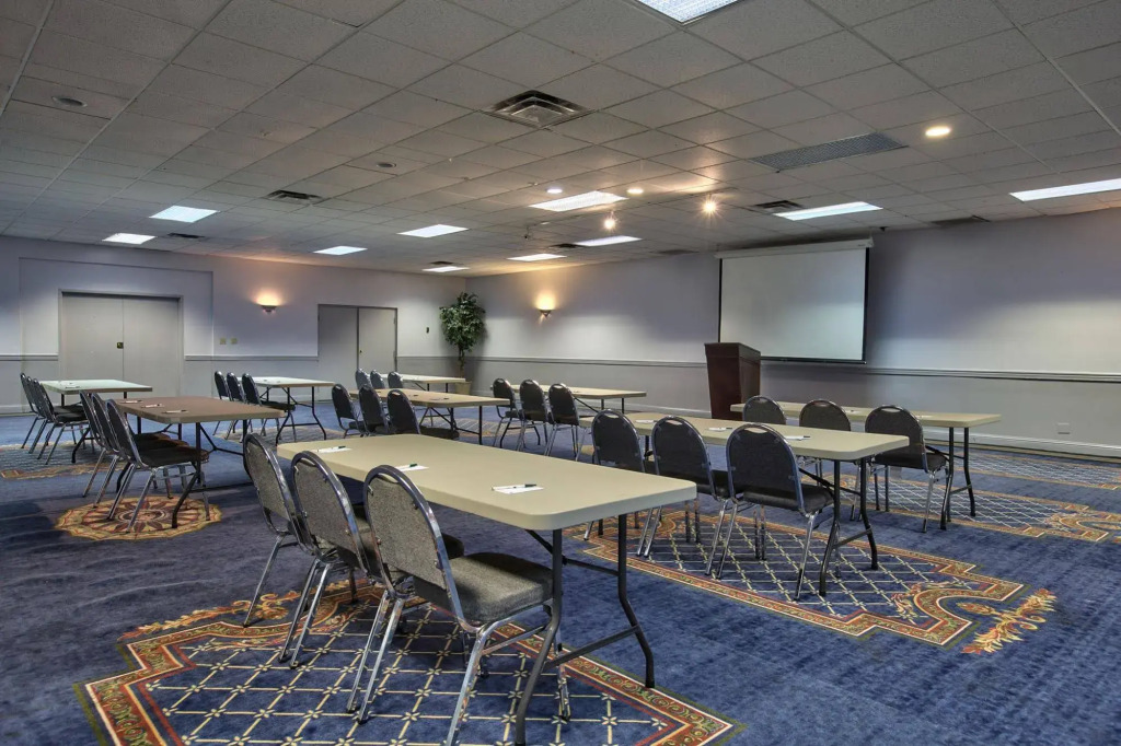 Days Inn by Wyndham Dothan