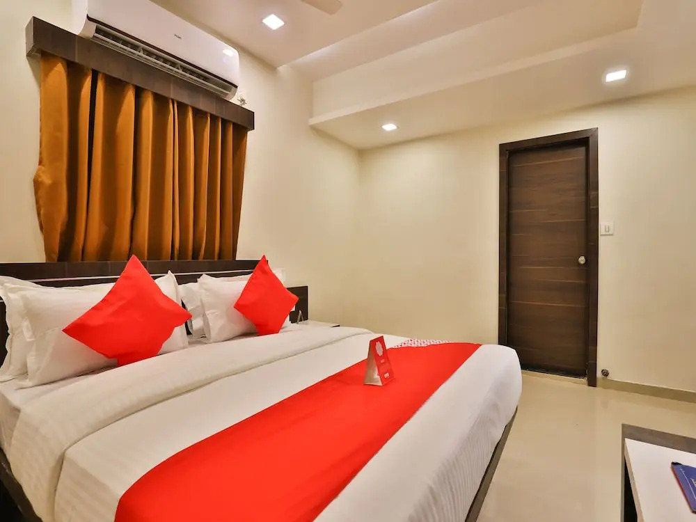 OYO 13032 Shiv Sagar Palace
