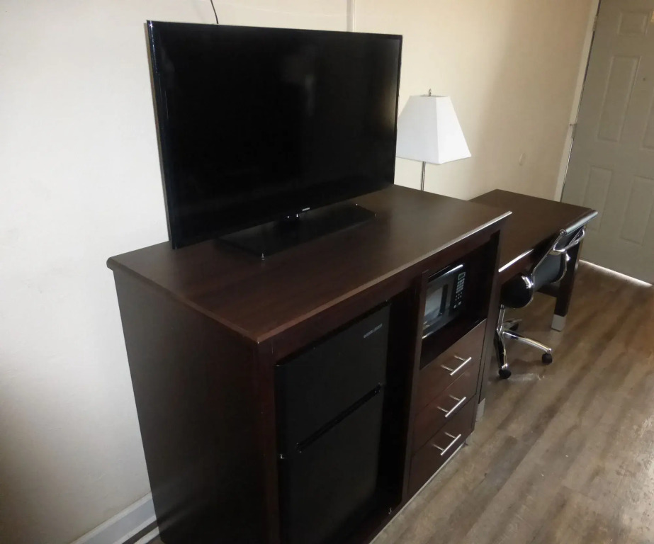 Отель Days Inn by Wyndham Forrest City I-40