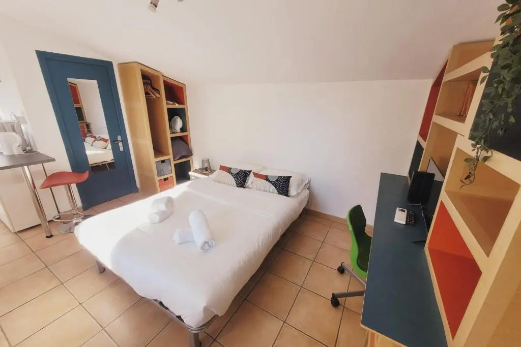 Studio With Wifi For 2 Near Remparts D'avignon