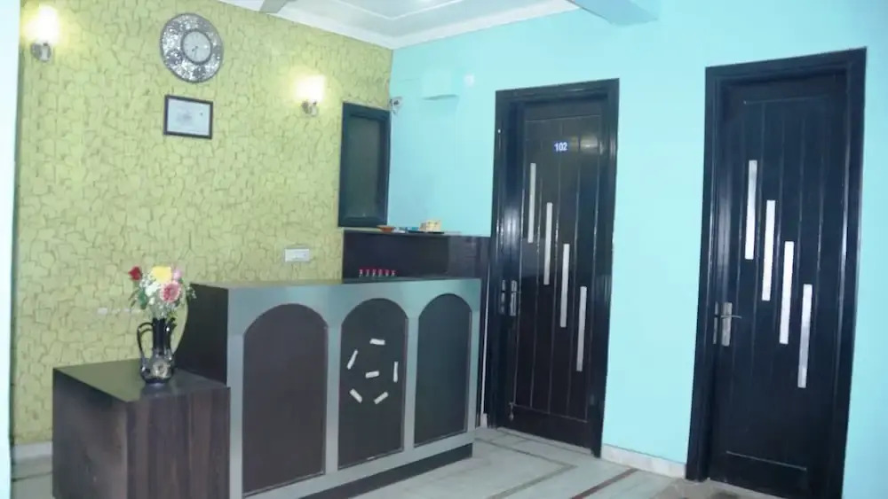 Maxfort Service Apartment