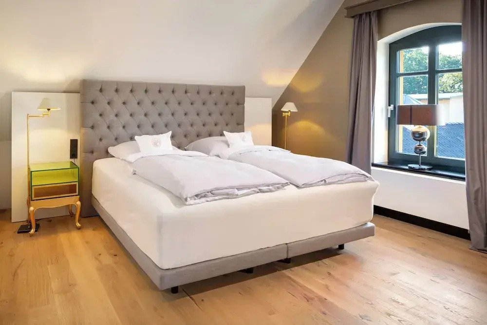 HRO Hotel Rittergut Osthoff GmbH