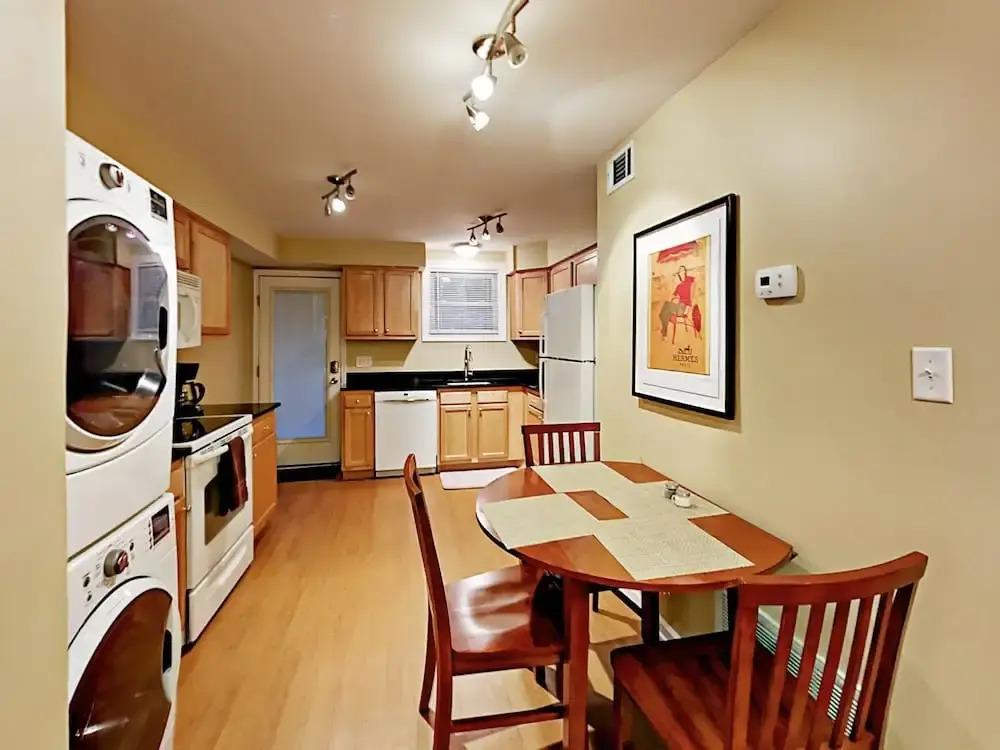 New Listing! 2 Amazing Units, Walk To Forsyth Park 4 Bedroom Duplex