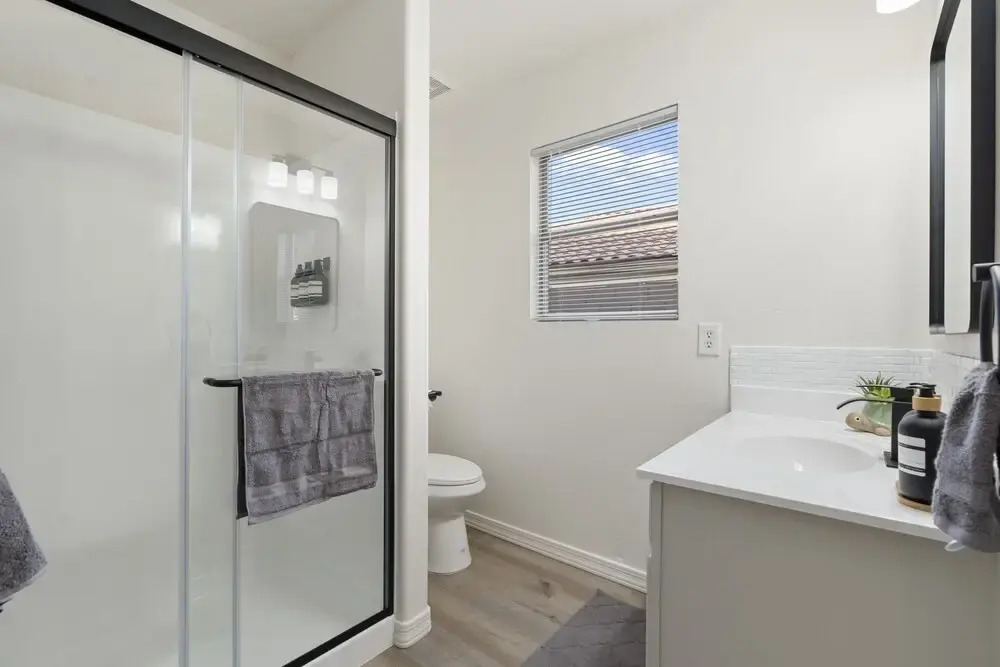 5 BD Gilbert Home 4 Min to Downtown
