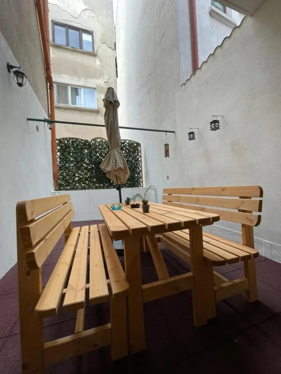 Central apartment w/ fire place - ground floor