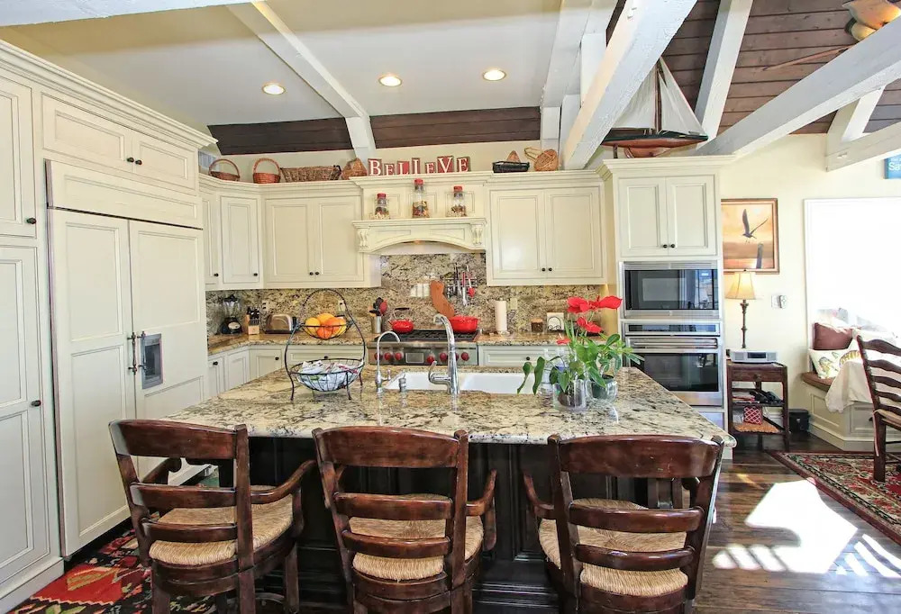 5107 Seashore Russ 4 Bedroom Home