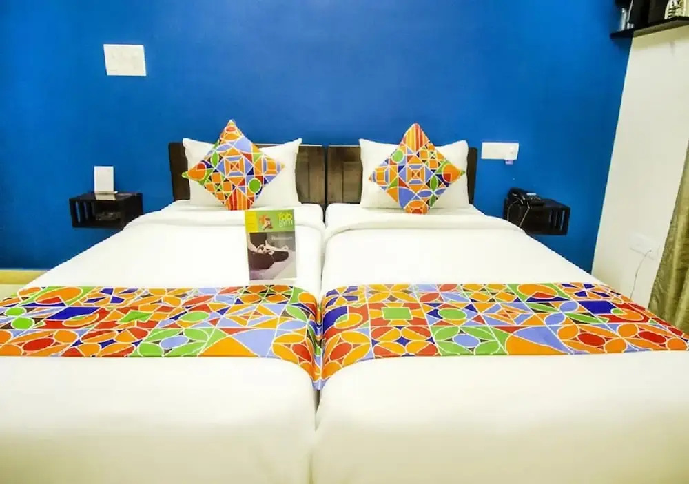 Hotel 12 Degrees West EGL