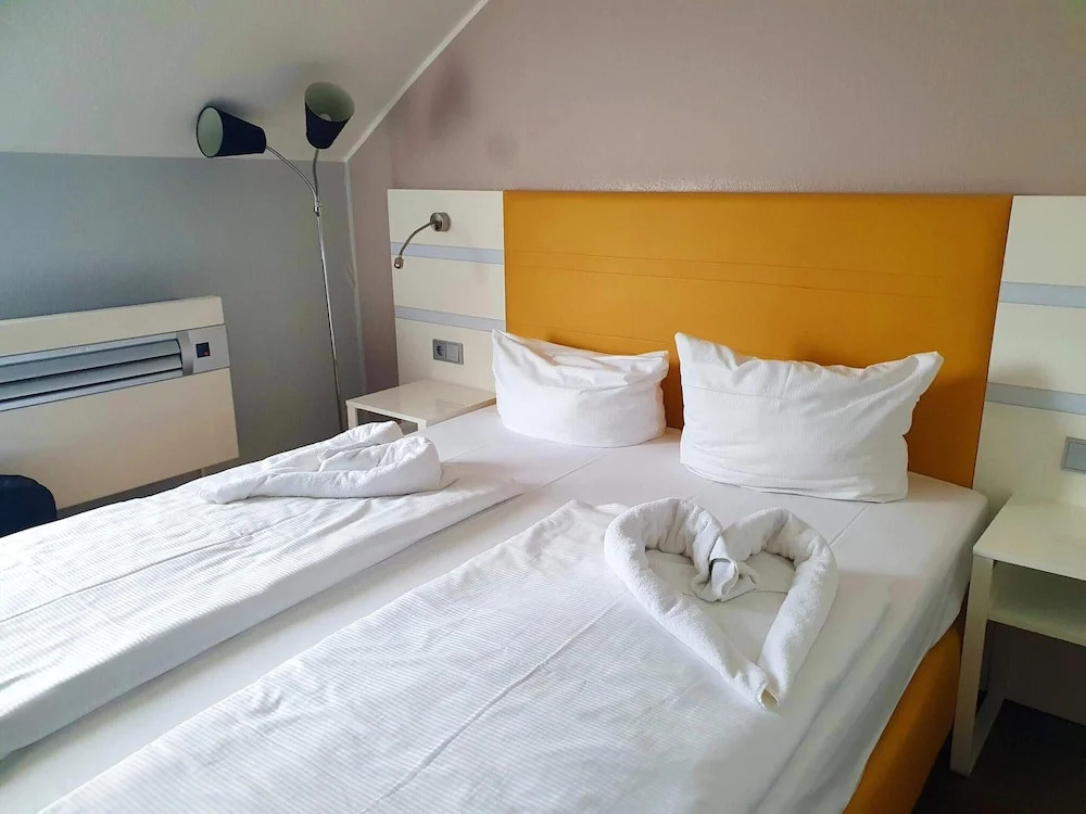 2 Person Holiday Park Home in Brauschweig