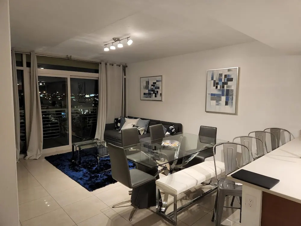 Wonderful 1 bedroom condo in Midtown
