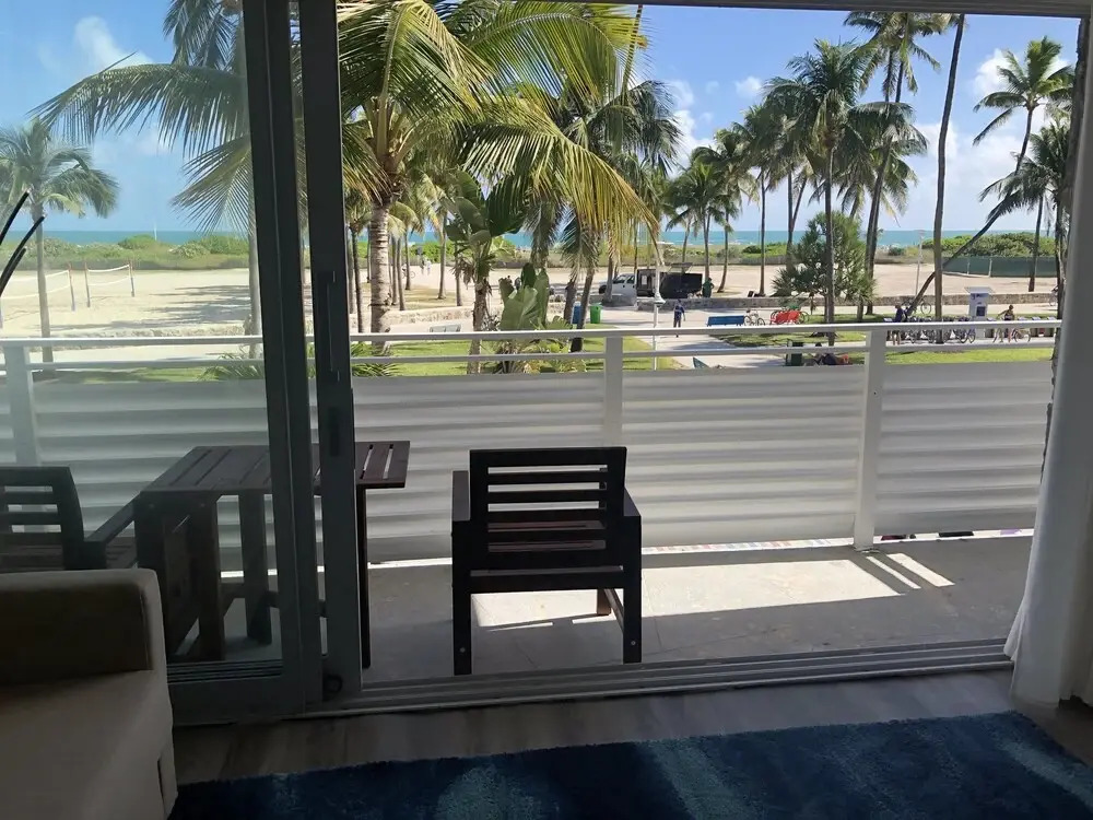 SoBe 12th and Ocean Suites