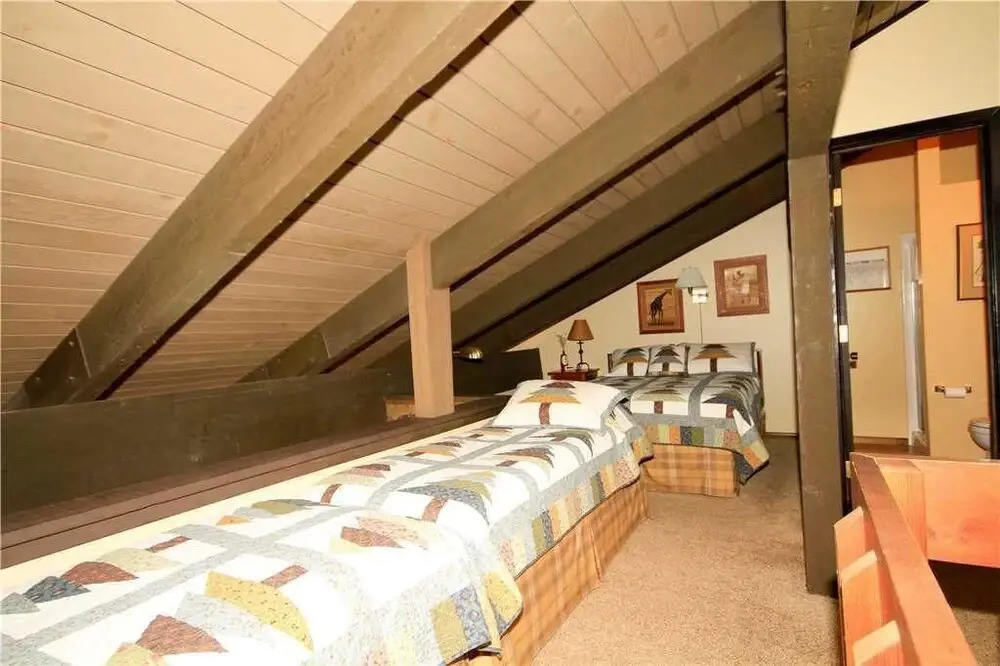 Discovery 4 142 Loft