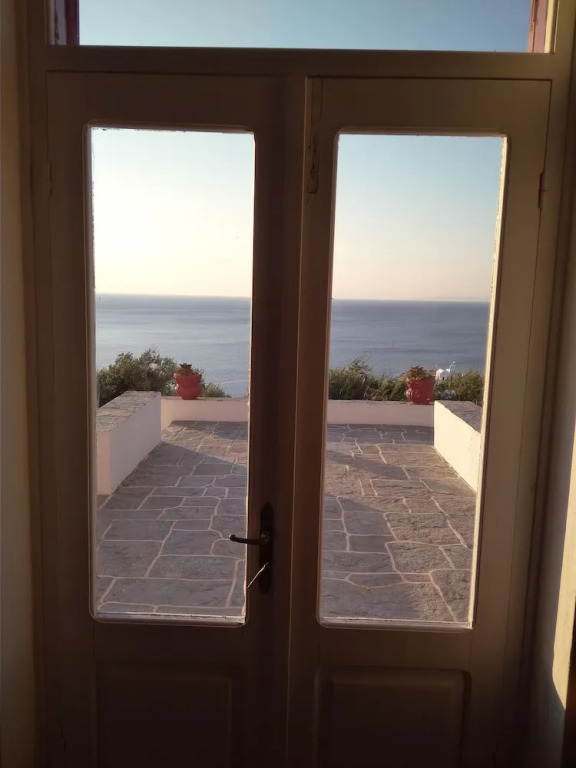 Stunning House - Sleeps 11, Terrace & Sea View