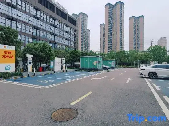 Homeinn Selected Hotel (Changsha Lugu High-tech Zone Leifeng Memorial Hall)