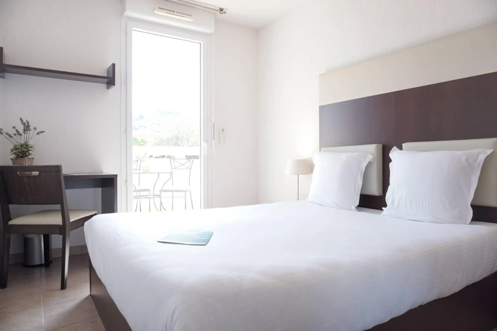 Comfort Aparthotel Six-Fours