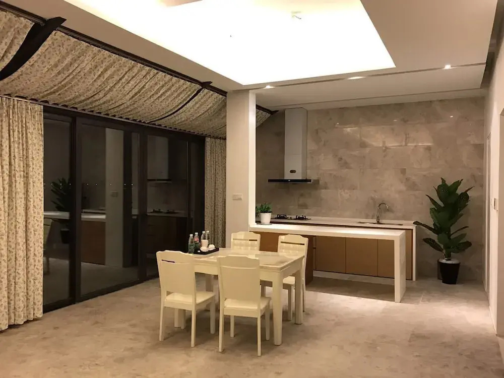 Hulusea Hotel Resort
