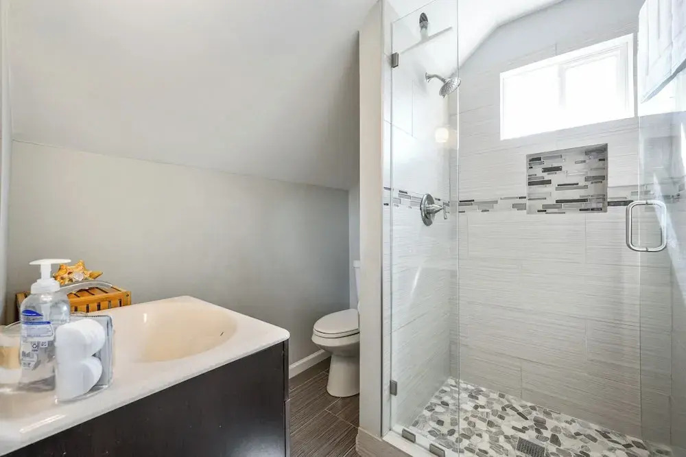 Plan A Trip To Georgia Aquarium In This Comfy 3BR