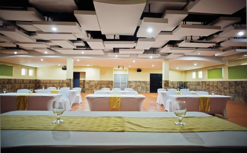 Hotel Caña Brava Inn