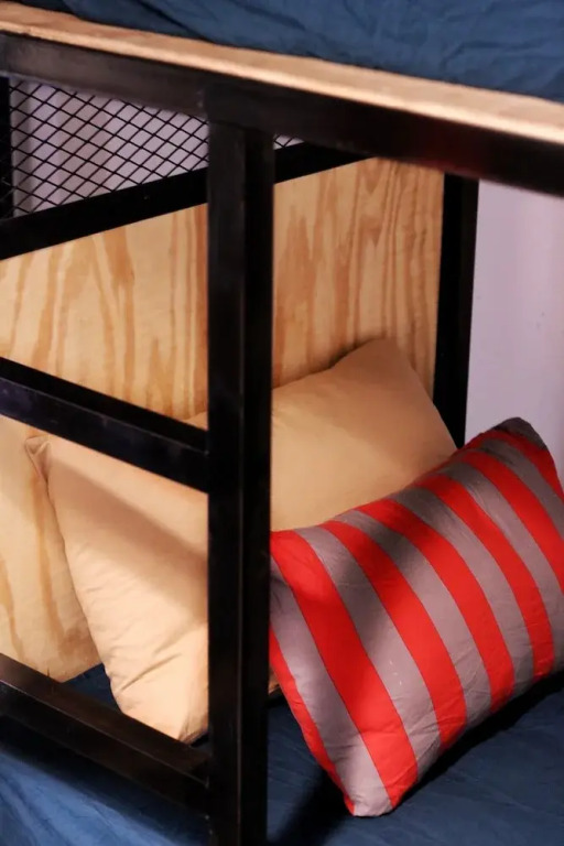 The Old House - Hostel & Cafe