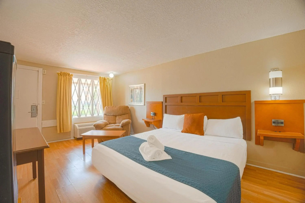 Liberty Inn and Suites Orlando - Kissimmee near Disney World