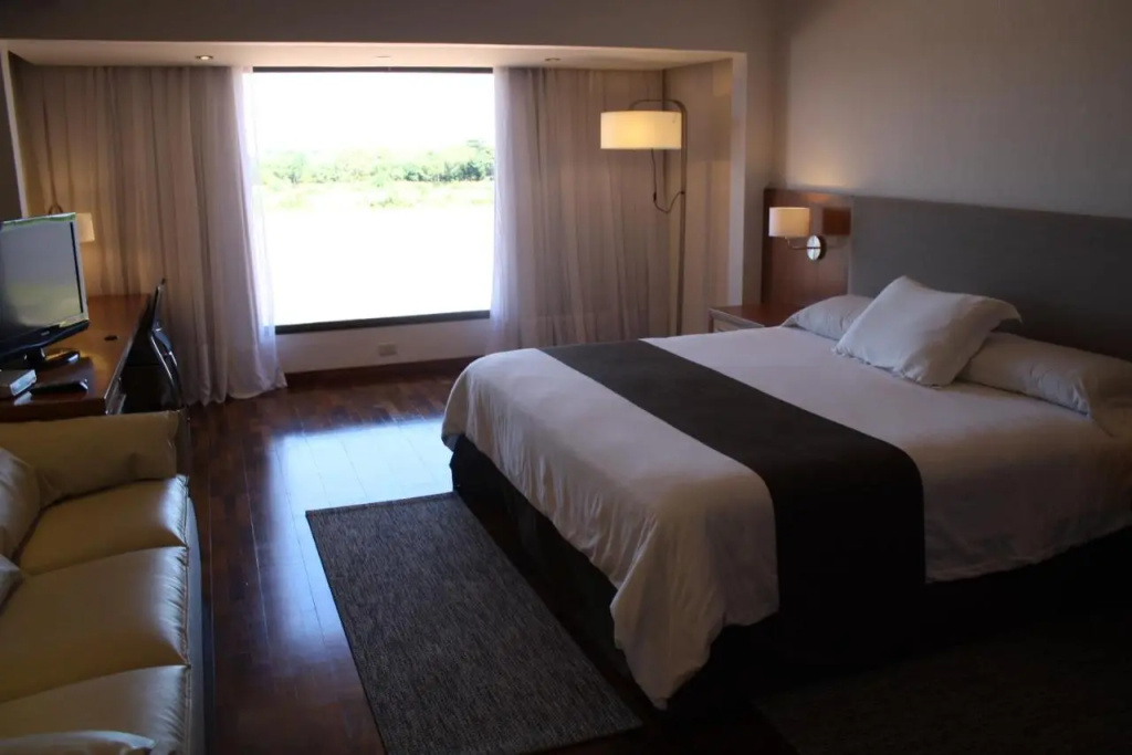 Yacht & Golf Club Paraguayo, a Tribute Portfolio Resort