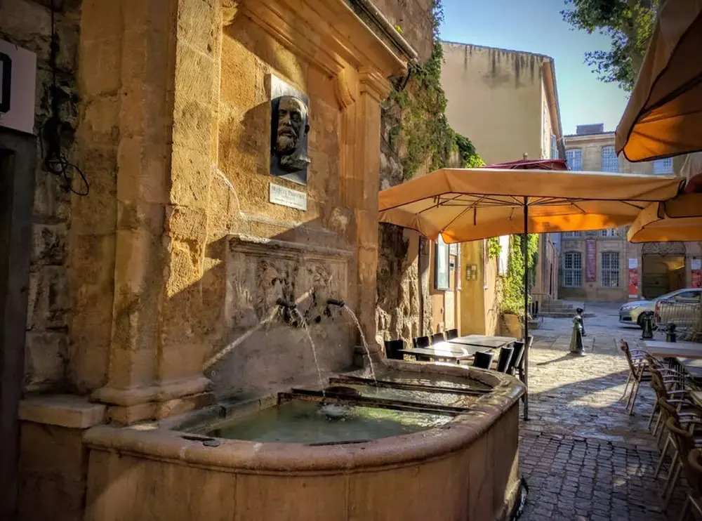 Historic Center top Floor w View