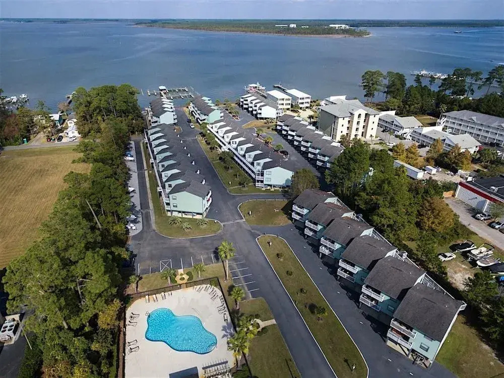 25861 Canal Rd Condo Unit 16 by RedAwning