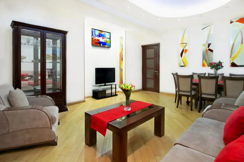 3 Bedroom Apartment near Republic Square