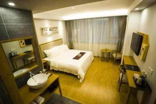 Yishe Hotel Shilu Road Metro Station Branch