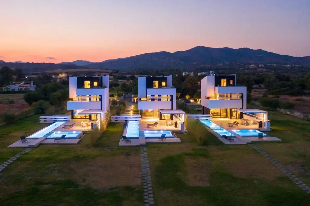 Albatross Beach Front Villas