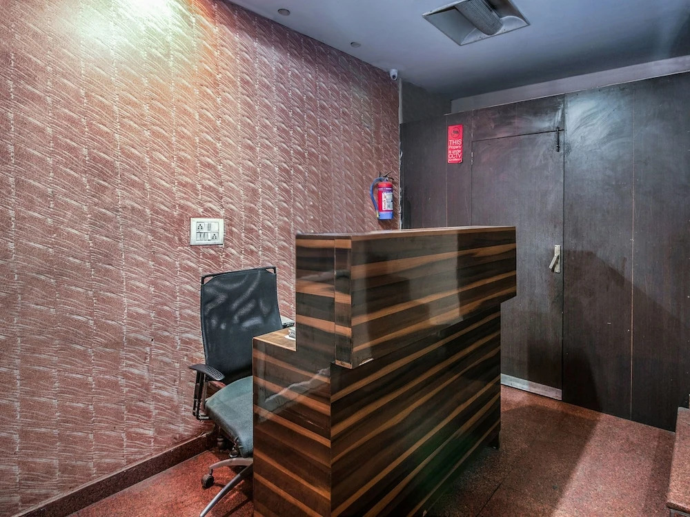 OYO 2807 Hotel Crosswinds Residency