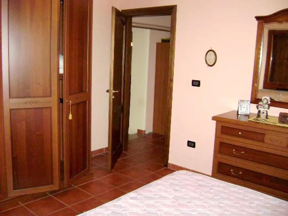Apartment With 3 Bedrooms in Lorica, With Wonderful Lake View, Enclose