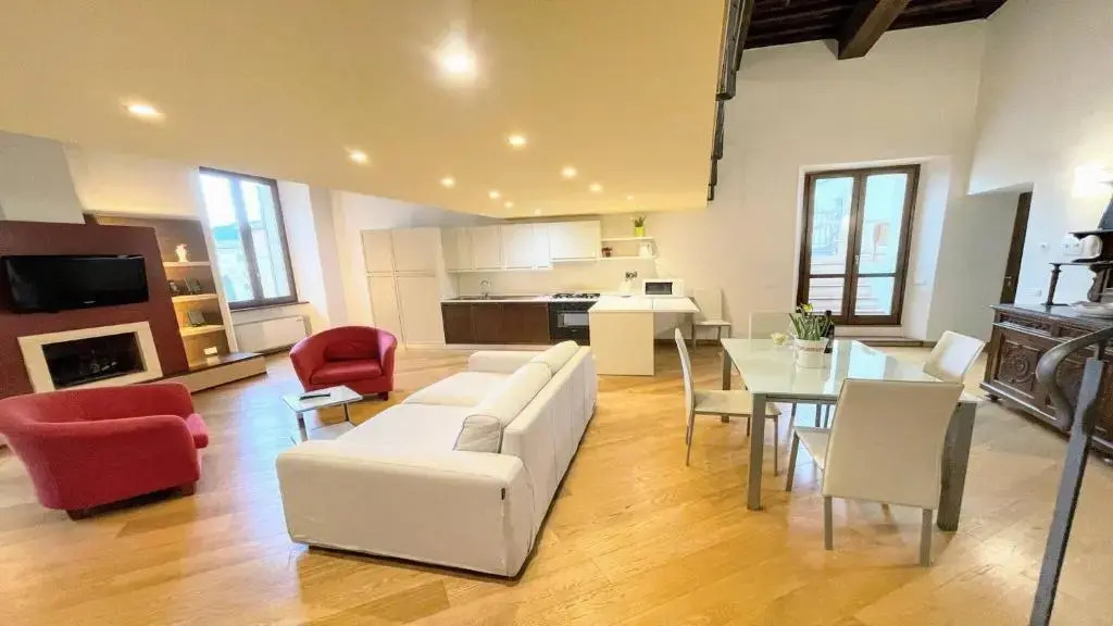 Central Huge Terrazza Duomo With Spectacular Views - Sleeps 6