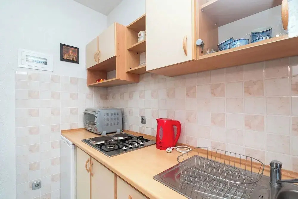 Apartment and Rooms Radojka