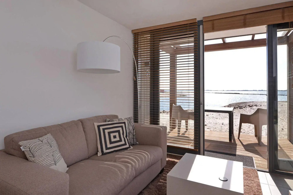 Beach Resort Punt West