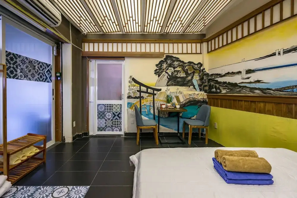 SG Capsule Hostel