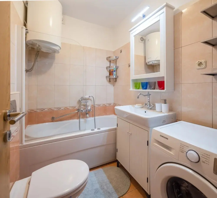 Apartment Fabula - W.balcony, 4 min Walk to Beach