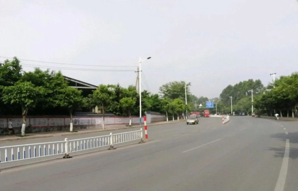 Haoting Business Hotel (Liuzhou Gangyi Middle School Fenghuangling Campus Branch)