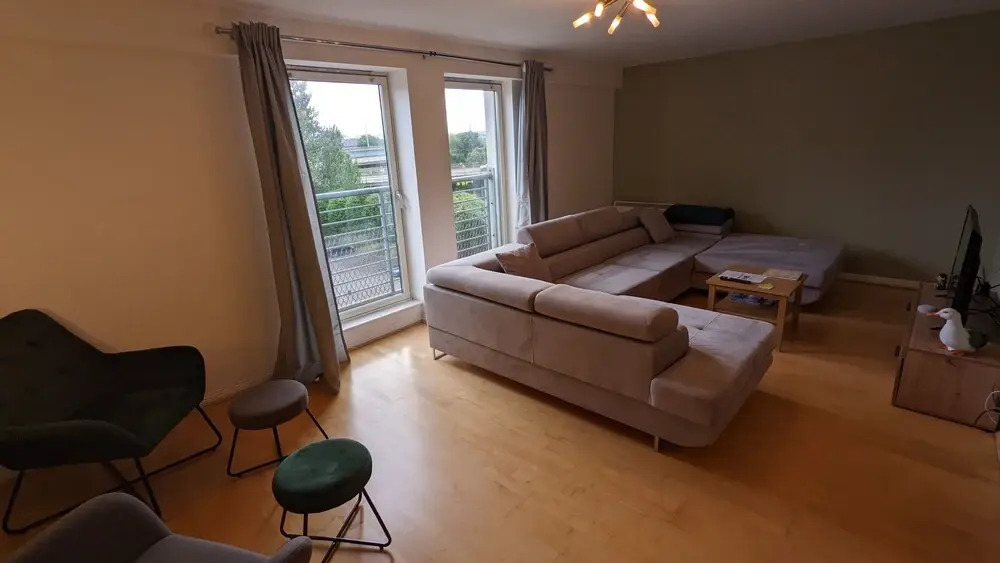 Spacious Modern 2BR Apartment Near City Center