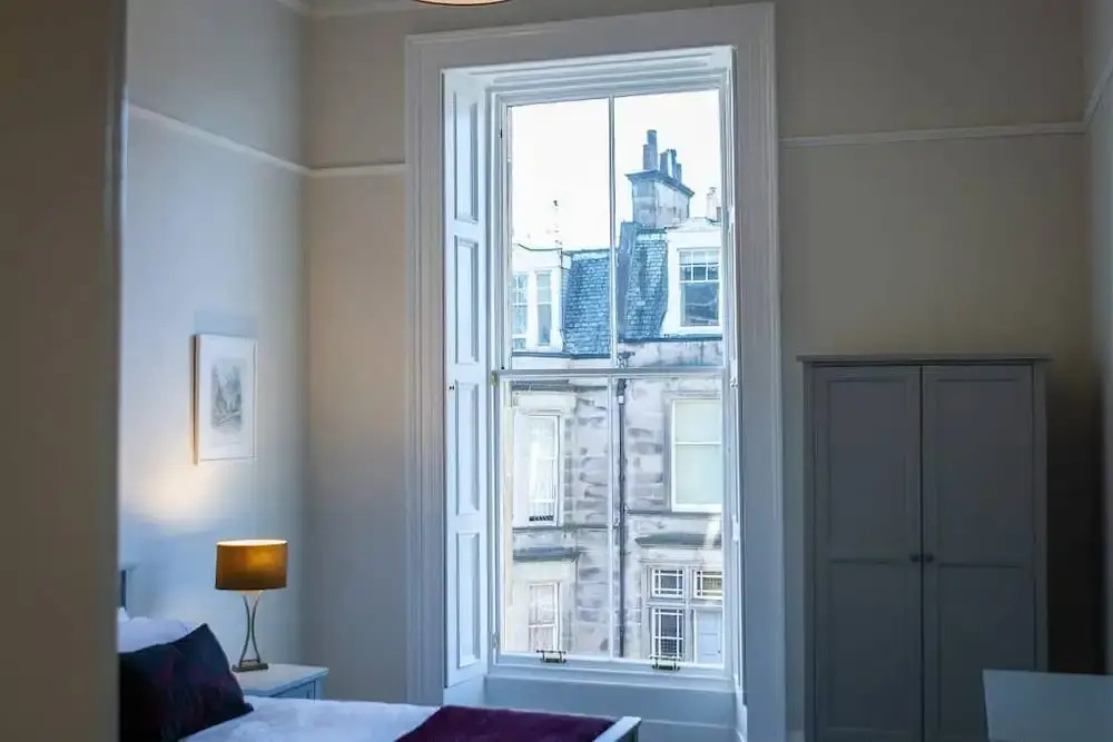 Wonderful Luxury West End Apartment