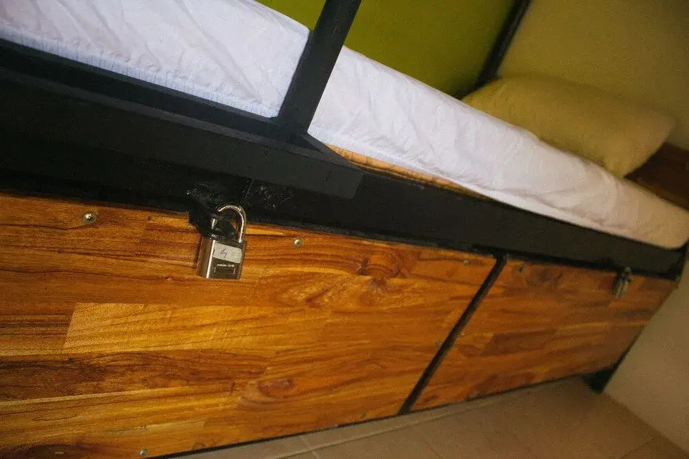 tropic hostel and restaurant