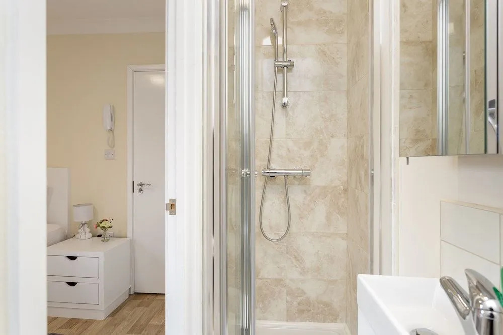 Blackberry - Stylish Self-Contained Flats in Soton City Centre
