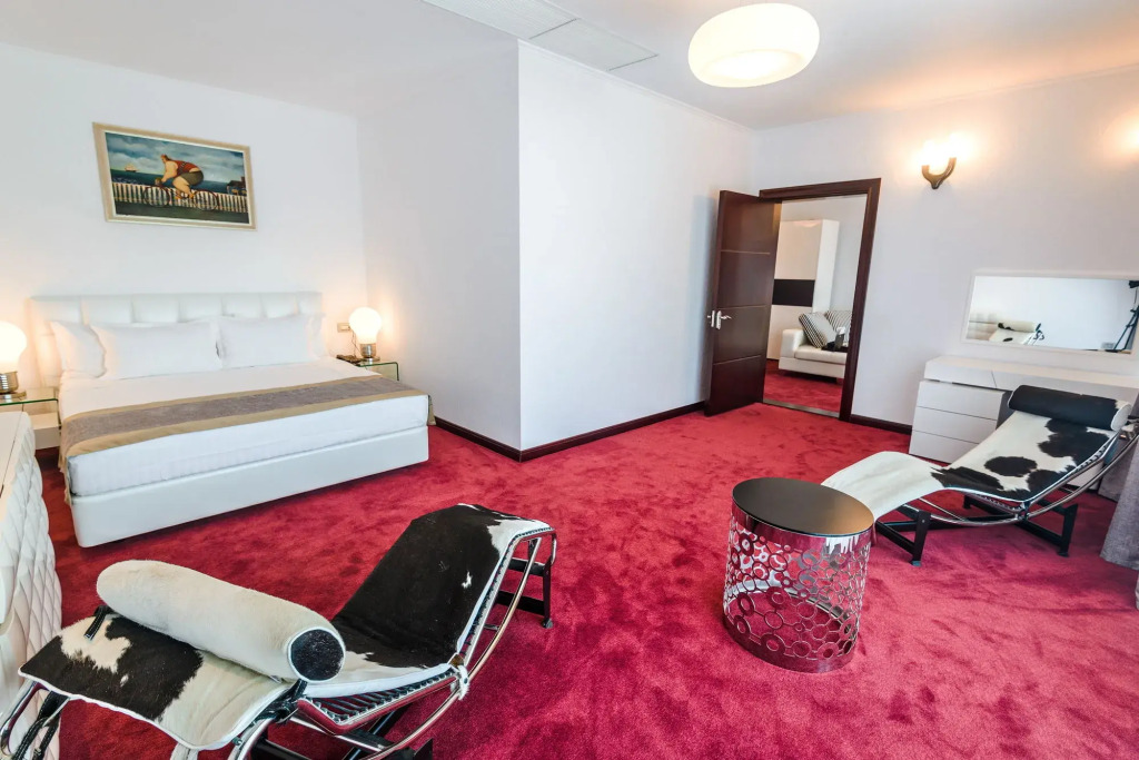 Bavaria Blu Hotel and Conference Centre