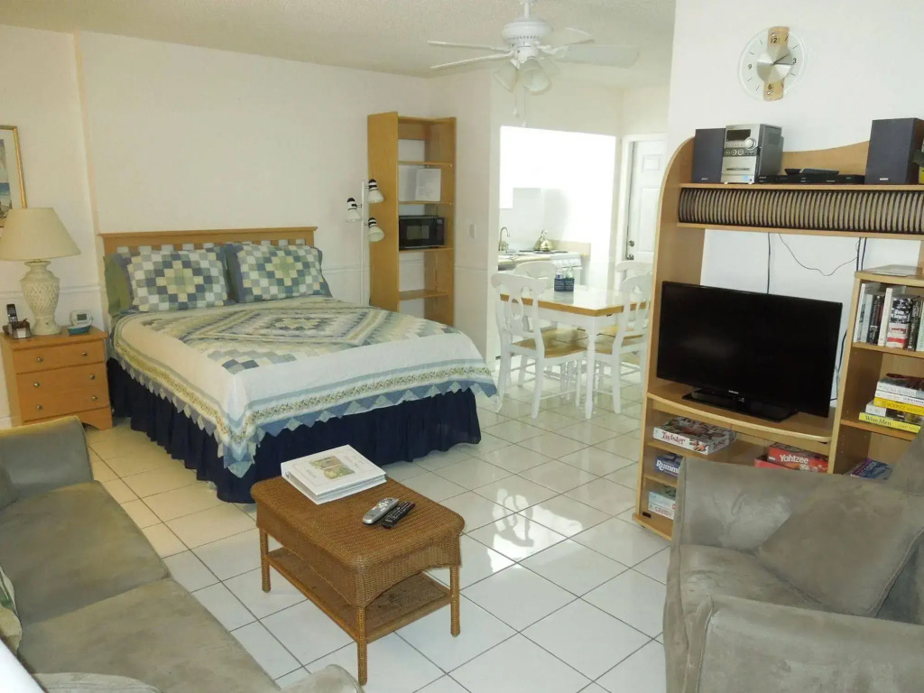 Pelican Place