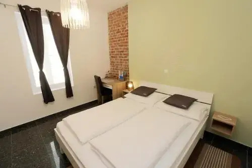 Strawberry Apartment