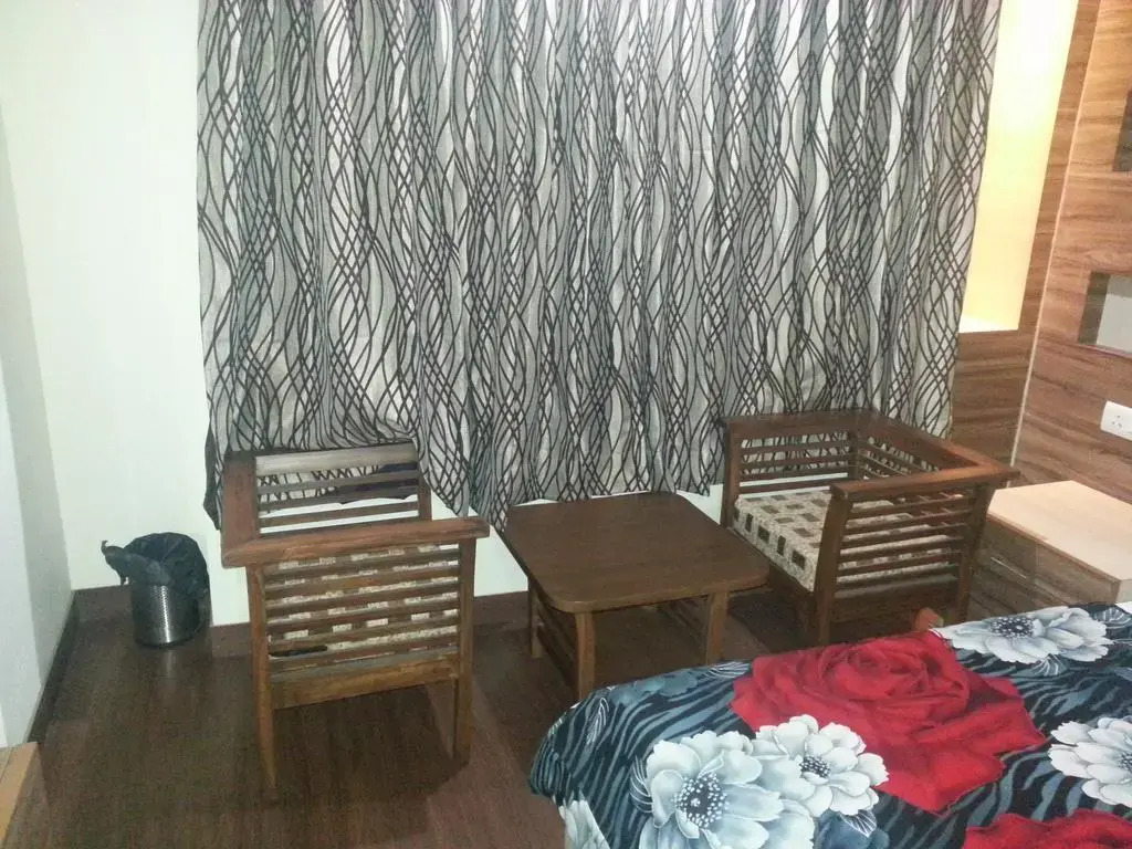 OYO 11629 Hotel Sunshine Inn