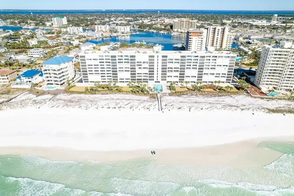 Oceania 906 3 Bedroom Condo by RedAwning