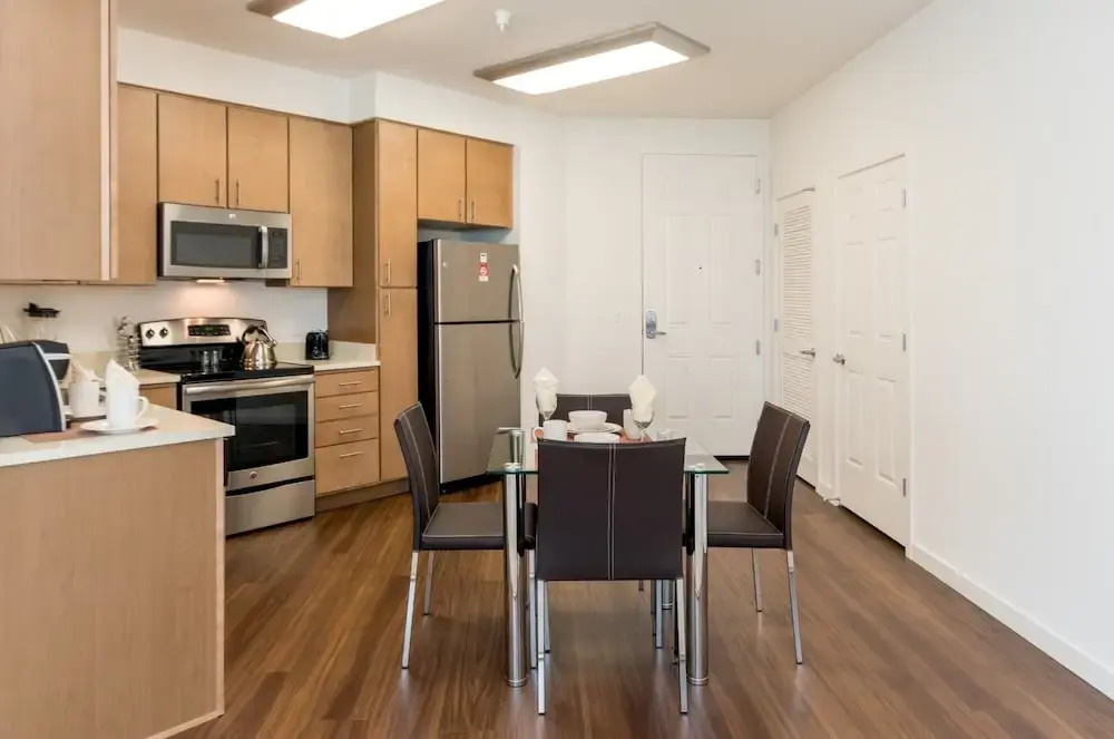 Global Luxury Suites in Silicon Valley