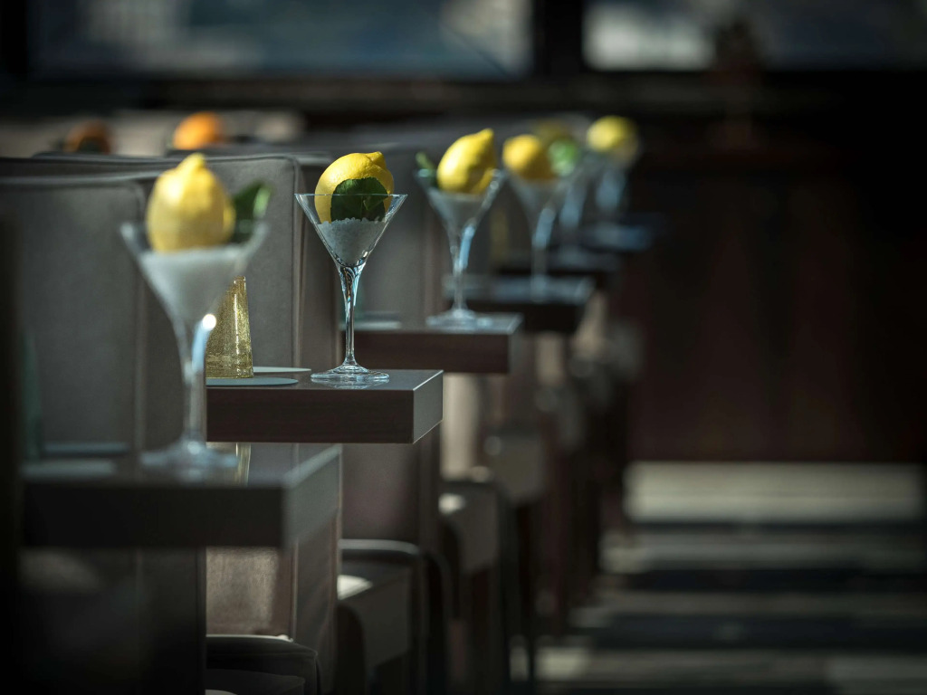 De Bonart Naples, Curio Collection By Hilton