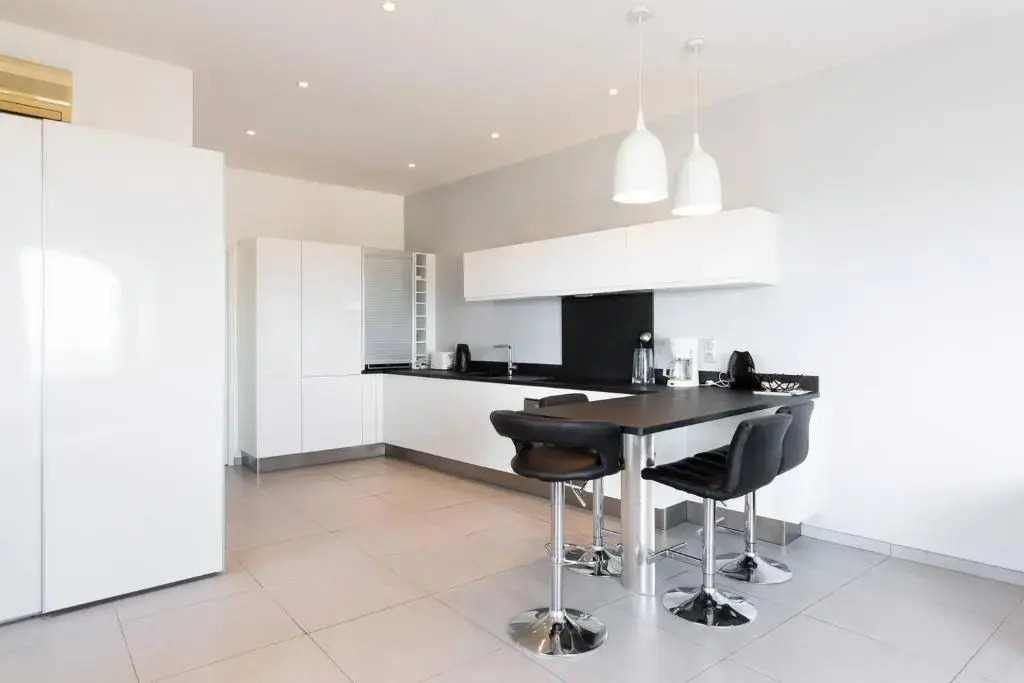 appartement 4 personnes vue mer remparts Antibes